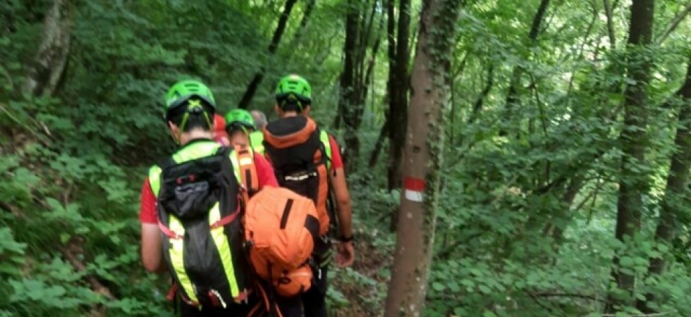 La moglie ha un malore e chiamano i soccorsi che non li trovano: erano già tornati a casa